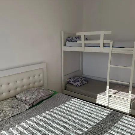 Bord De Appartement Shëngjin